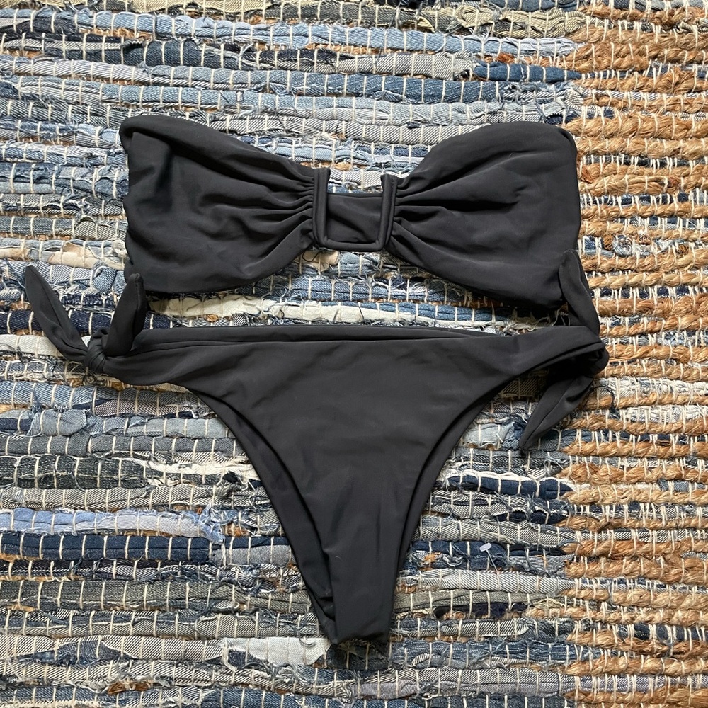Mikoh Swim Bikini. Gently used. Size small. Valencia.